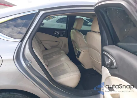 2016 Chrysler 200 C z USA, uszkodzony, nr VIN 1C3CCCCB9GN135384